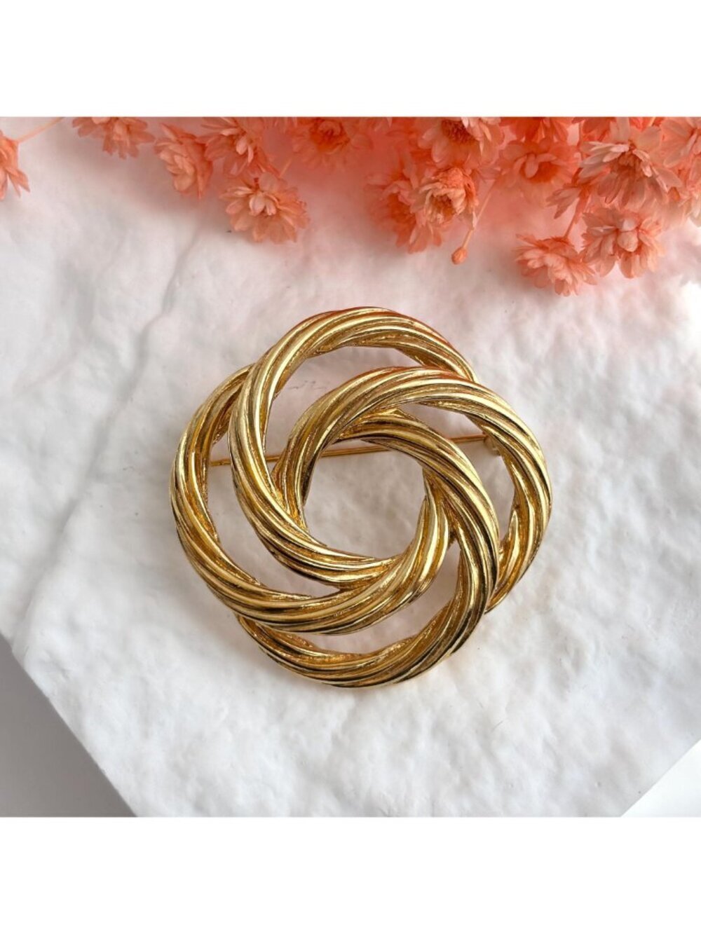 Monet Signed Abstract Braided Gold Toned 80's Vintage Costume Jewelry Brooch - Picture 6 of 8